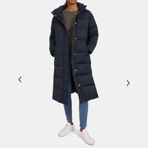 Theory Jackets & Blazers - Theory Side-Button Puffer Coat in City
Poly Olve Woman